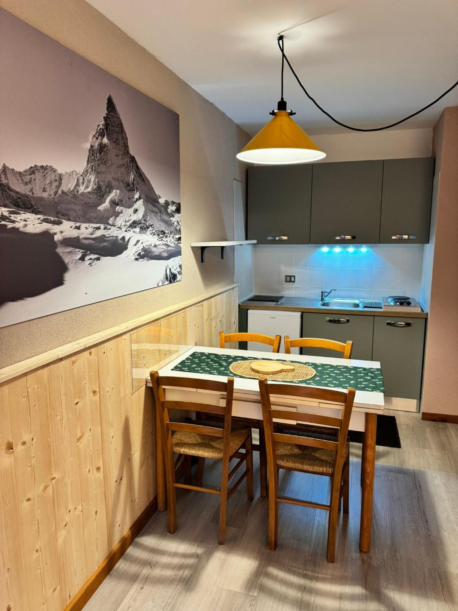 Residence Petit Tibet Breuil-Cervinia Eksteriør billede
