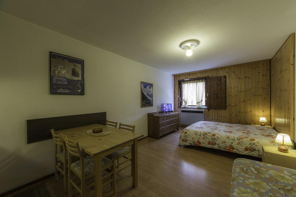 Residence Petit Tibet Breuil-Cervinia Eksteriør billede